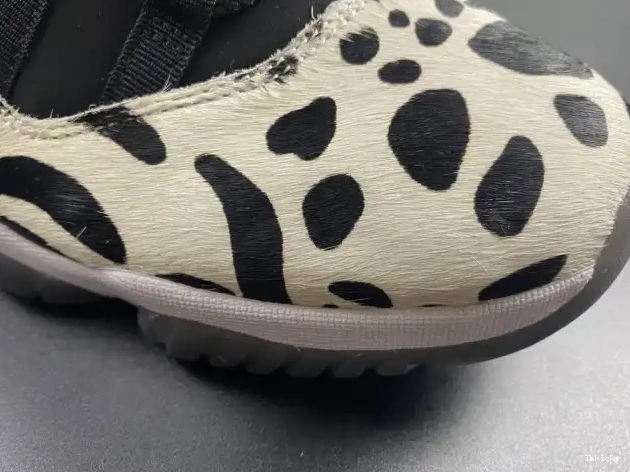 Reps TBK INSTINCT AR0715-010 JORDAN AIR 11 ANIMAL 0612